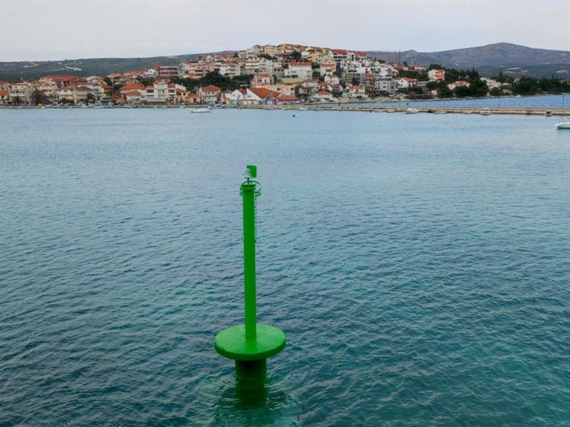 Izgradnja svjetleće oznake Hrid Školjić, Rogoznica